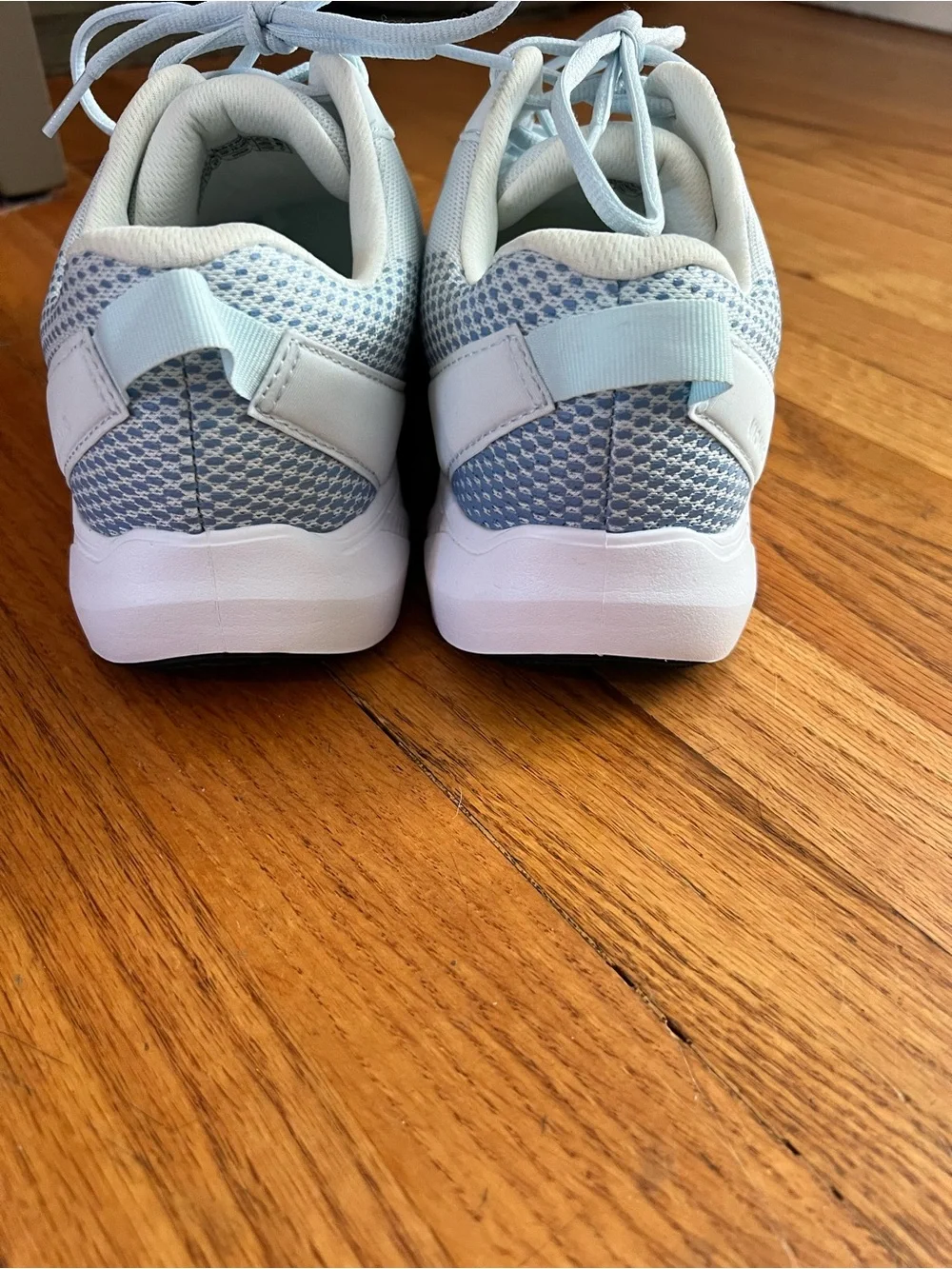 Vionic Women's Priscilla Ice Blue Mesh Athletic Sneakers
